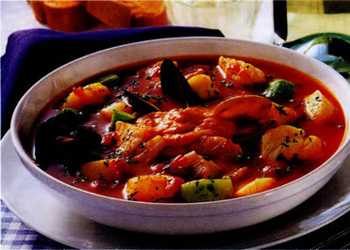 Суп здоровья с красным картофелем и моллюсками