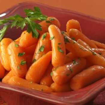 Морковь глазированная с петрушкой