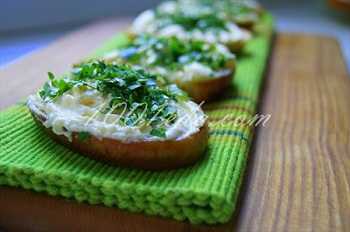 Чесночно-сырный дип для бутербродов: рецепт с пошаговым фото