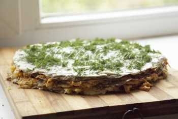 Закусочный торт из печени: рецепт с пошаговым фото